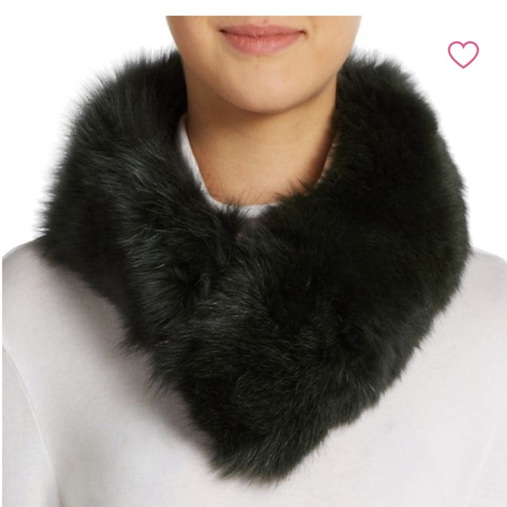 💰 Saks Fifth Avenue Dyed Fox Fur Scarf